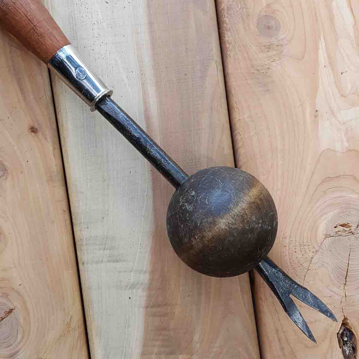 Ball Weeder