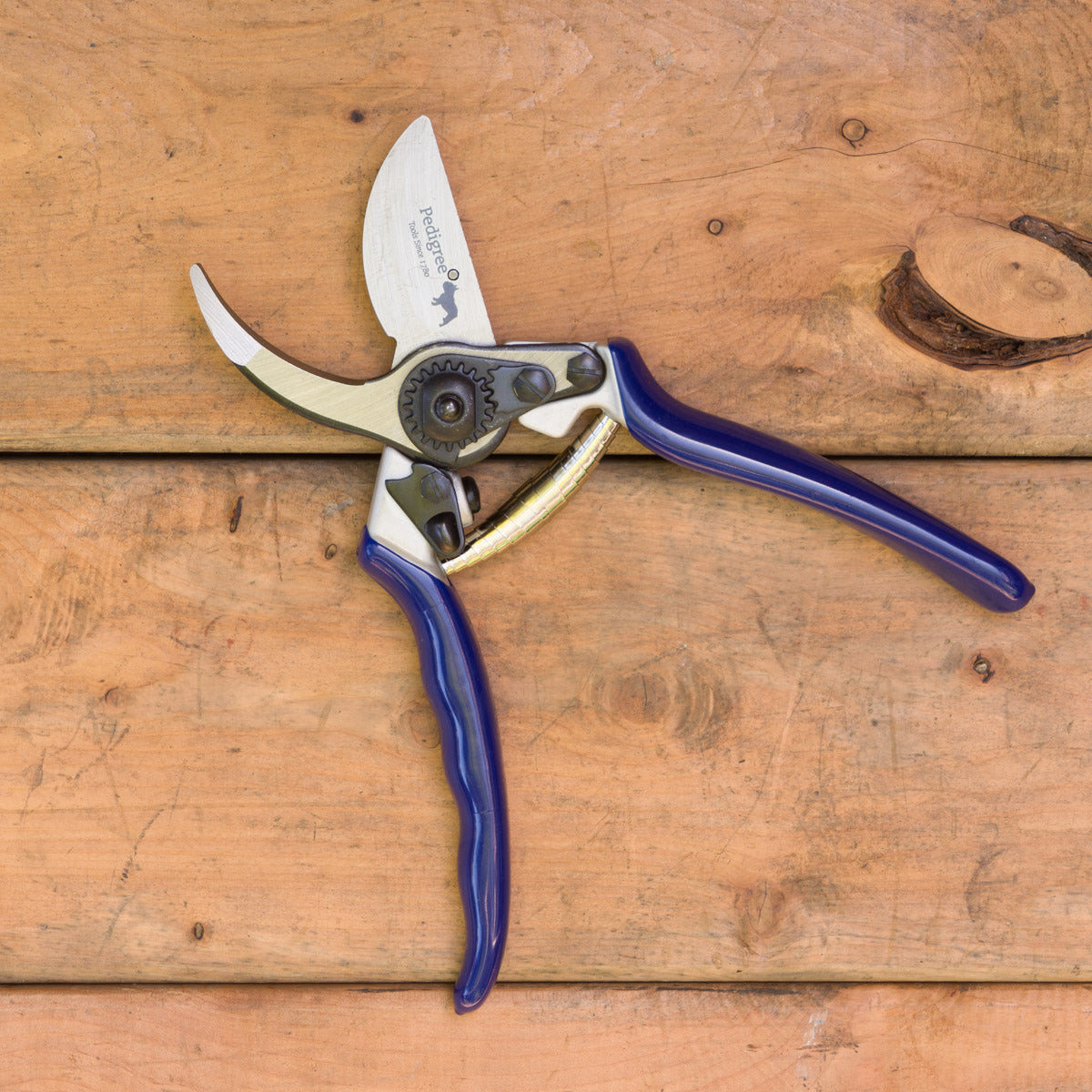 The bypass pruning shear from Bulldog can cut branches up to 3/4".