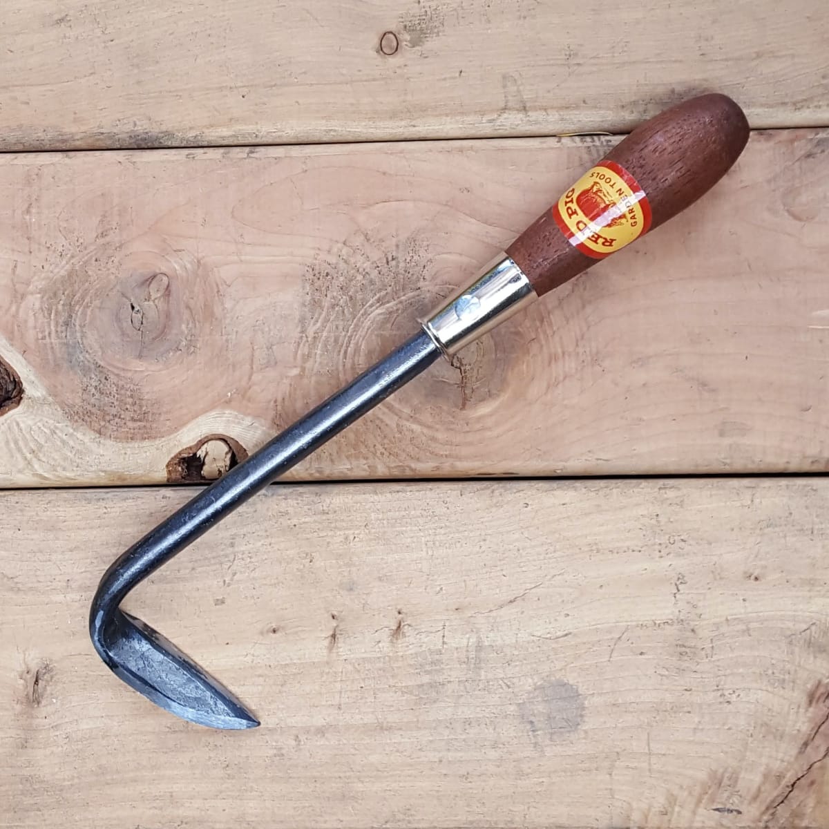 This is a sturdy, scuffle hoe great for all purpose weeding. Also comes in a left handed version.