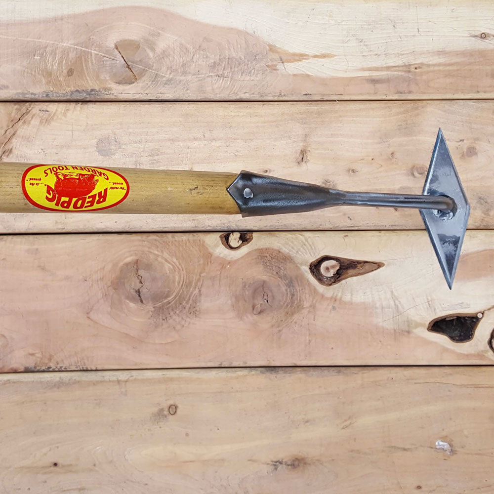 The hand-forged solid socket Diamond Hoe has been popular in the Netherlands for a long time.