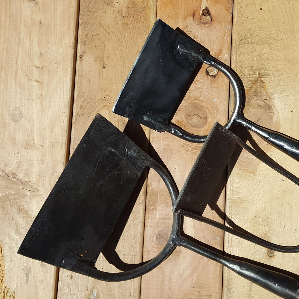 Dutch push hoes come in various sizes, the wider hoes have a shank on either side for added strength.