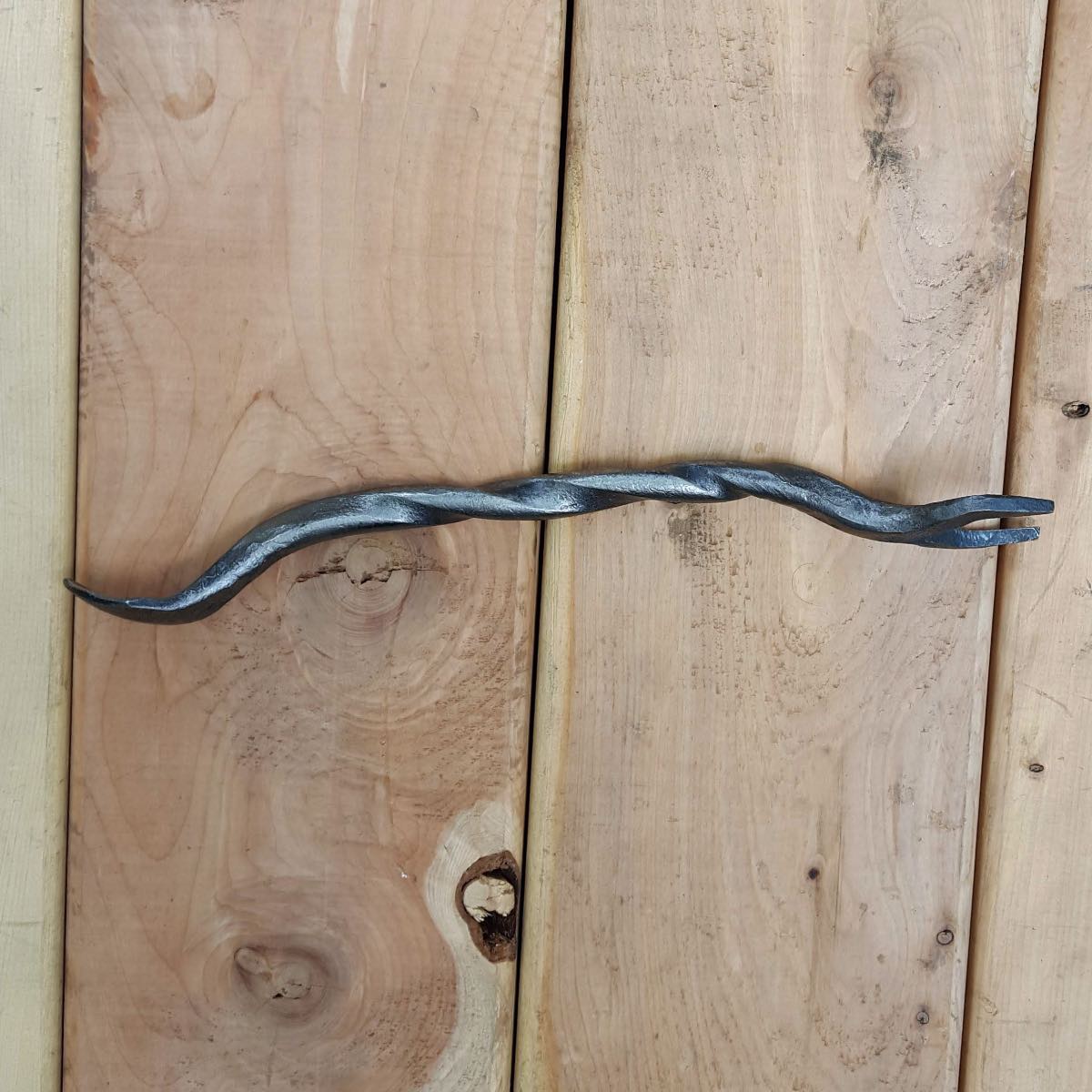 Decorative twist at the center