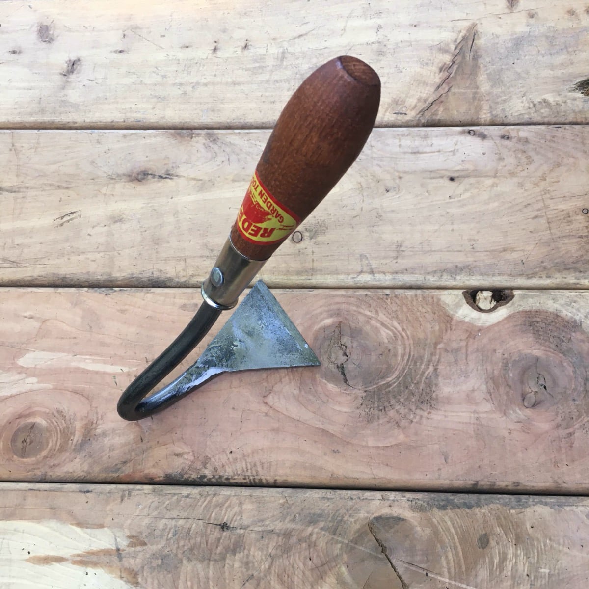 3" Pyramid Hoe