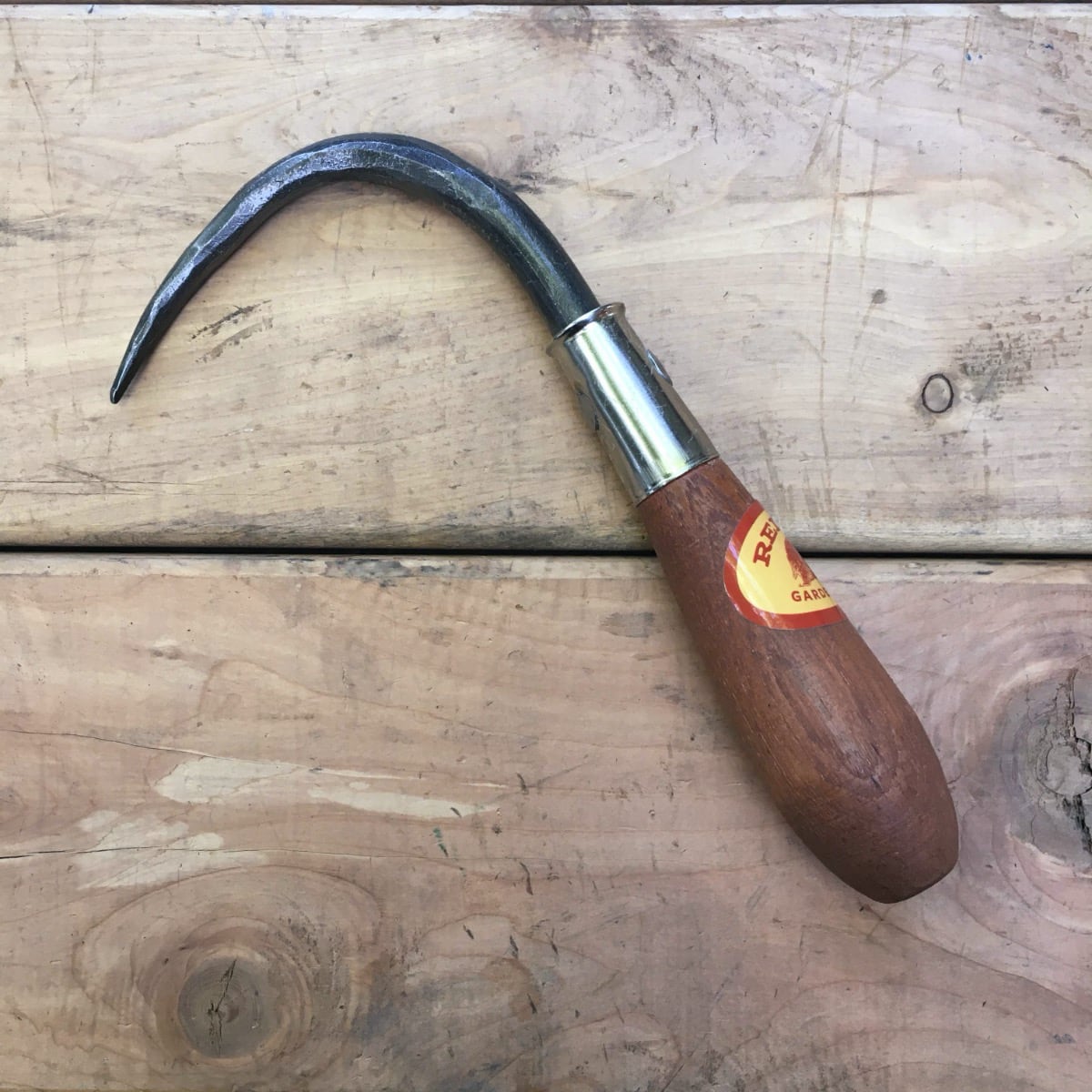 A root hook is perfectly suited for untangling pot bound roots, loosening root balls before transplanting, and is also good at loosening knots as long as used carefully!