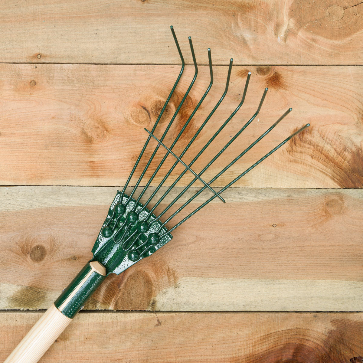 8-Tine Metal Rake (Bulldog)