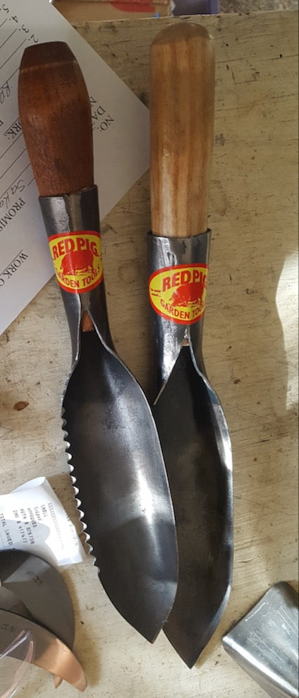 Red Pig Hori Hori Trowel