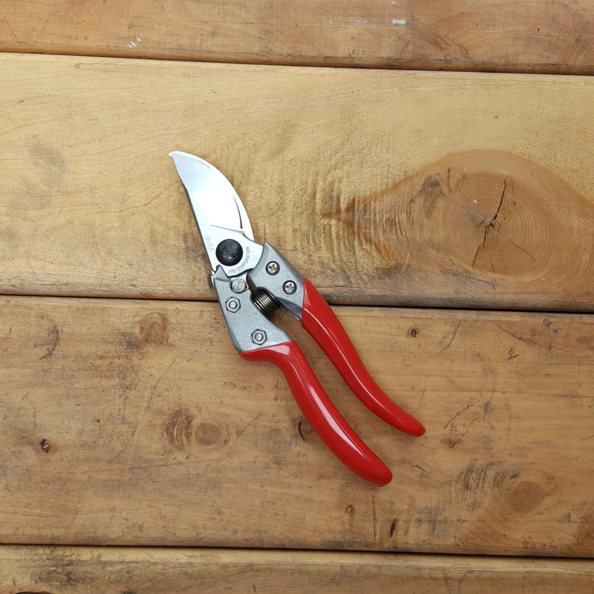 The 8" version in the closed and locked position.