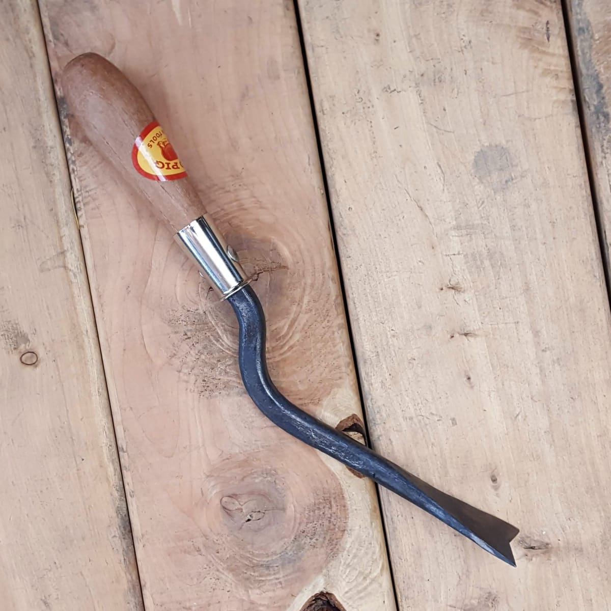 Side view of the bend in the tool.