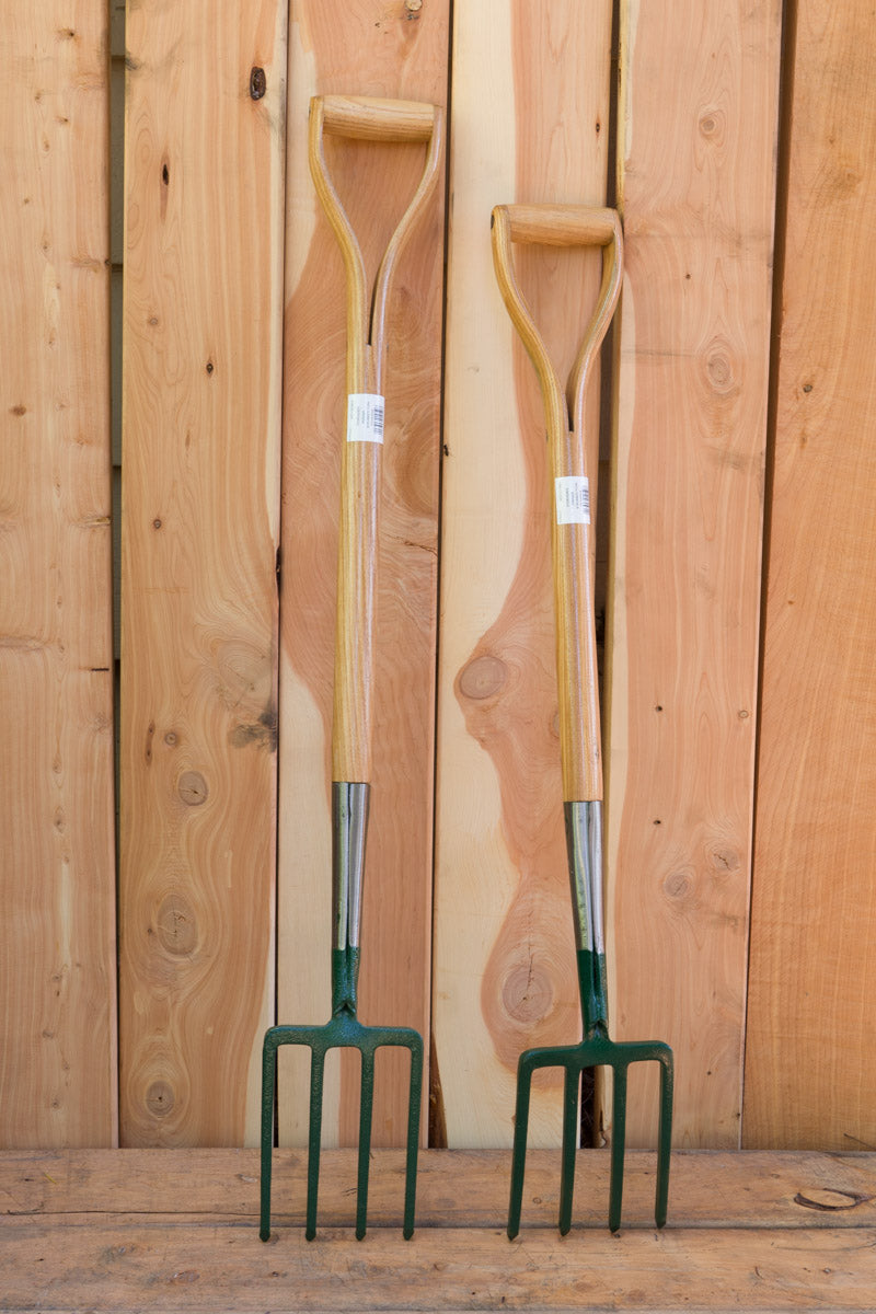 The shrubbery fork is now available on two handle lengths for an overall length of 35" or 38"