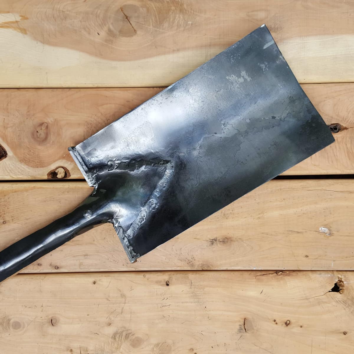 Garden Spade approximately 9 inches deep and 5 inches wide