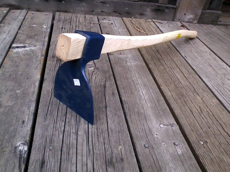 Hazel Hoe
