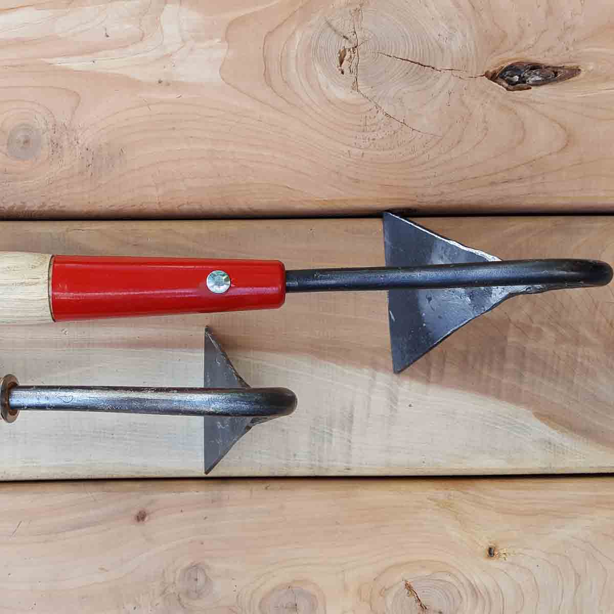 3" Pyramid Hoe