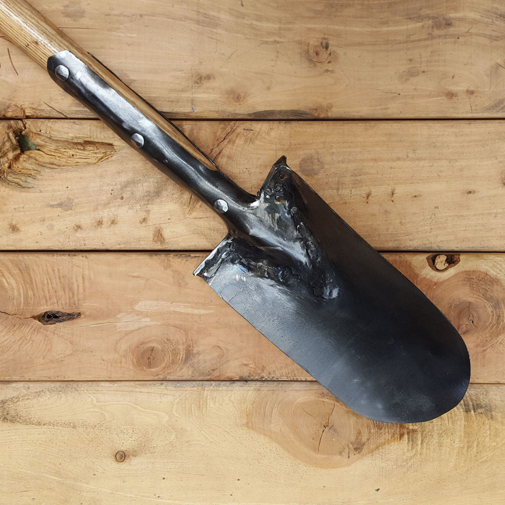 Rabbiting Spade or "Poacher's Spade"
