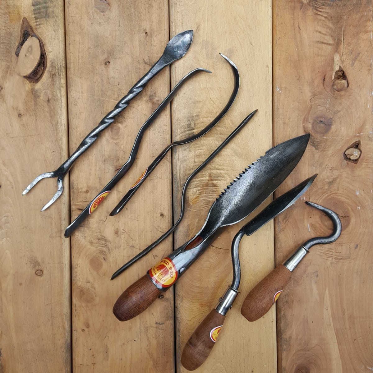 The x-small trowel is a great compliment to the other houseplant tools we hand forge: houseplant cultivator trowel, three styles of widger, Red Pig hori hori, and finger hoe